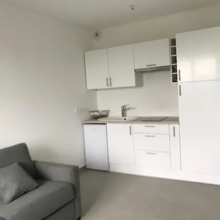 Beau Studio A Cote Du Rer Apartamento Noisiel